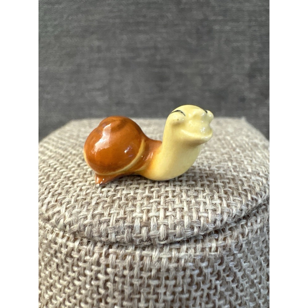 Hagen Renaker Snail Mama Miniature Figure Style A-487‎